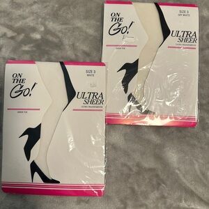 2 pair On‎ the Go! Pantyhose Hose Sz 3, 1 pr Off White, 1 pr White